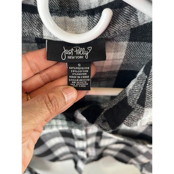 Black and White Plaid Flannel Shirt Women's size Small - Picture 2 of 6